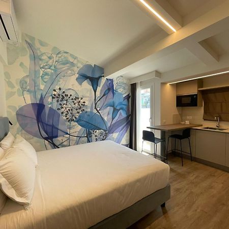 VI Suites Виареджо Екстериор снимка
