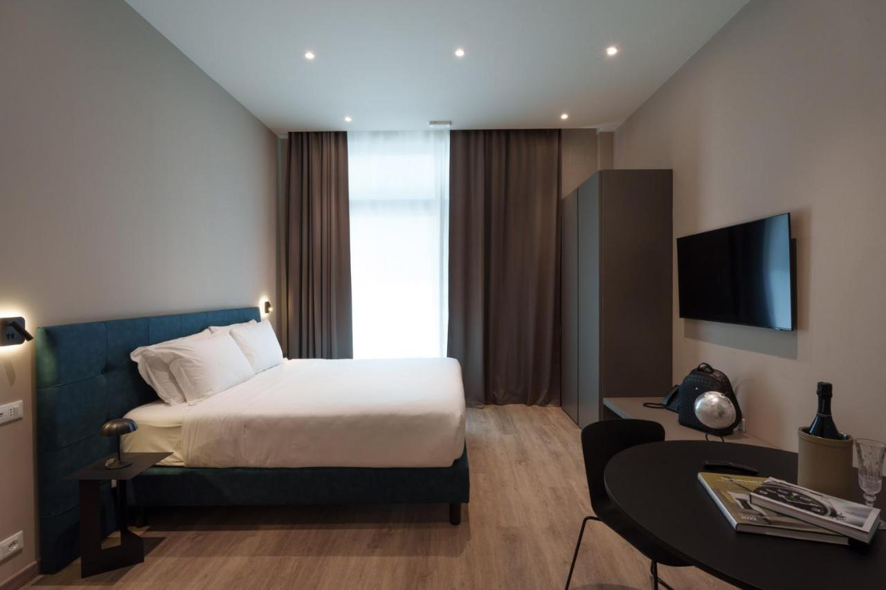 VI Suites Виареджо Екстериор снимка