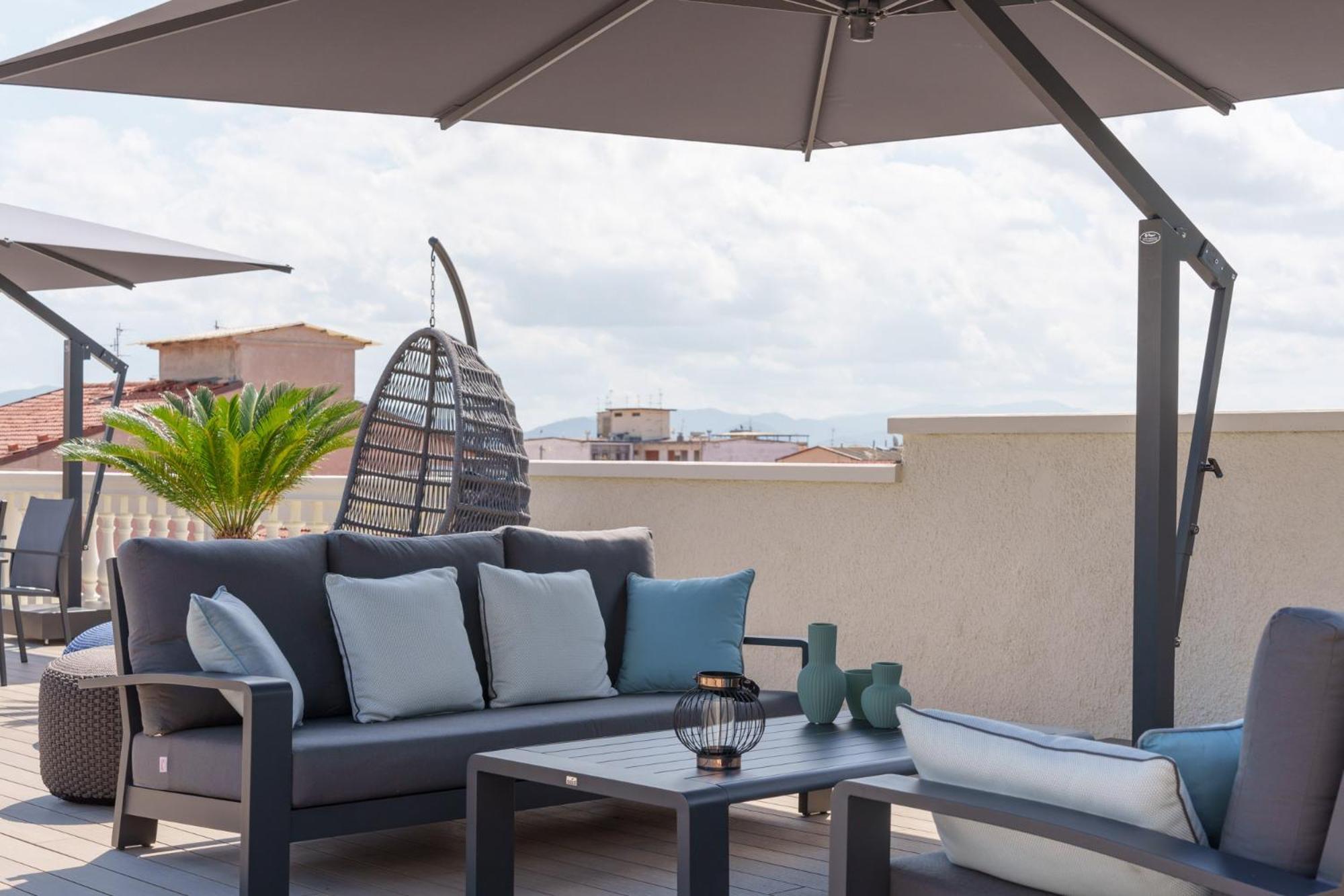 VI Suites Виареджо Екстериор снимка