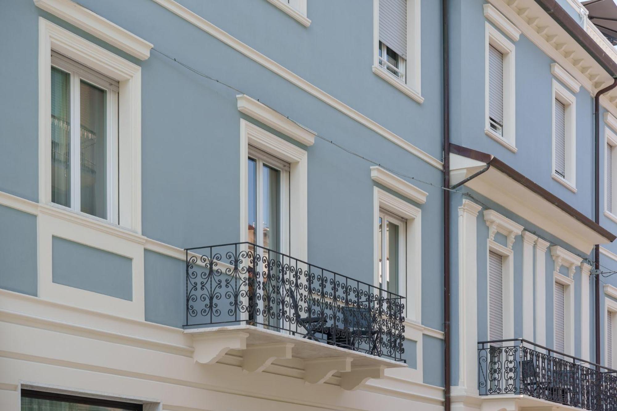 VI Suites Виареджо Екстериор снимка