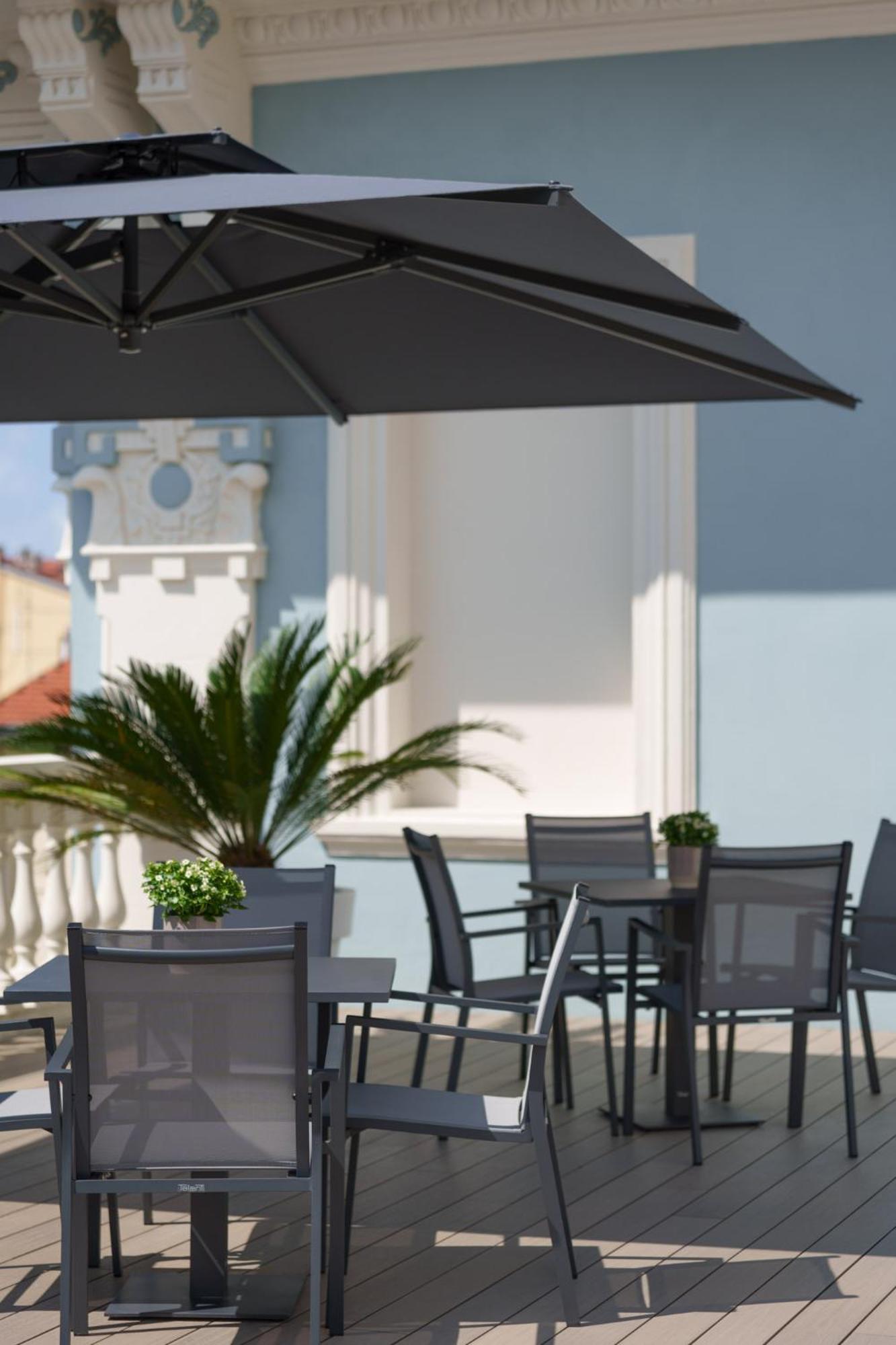 VI Suites Виареджо Екстериор снимка