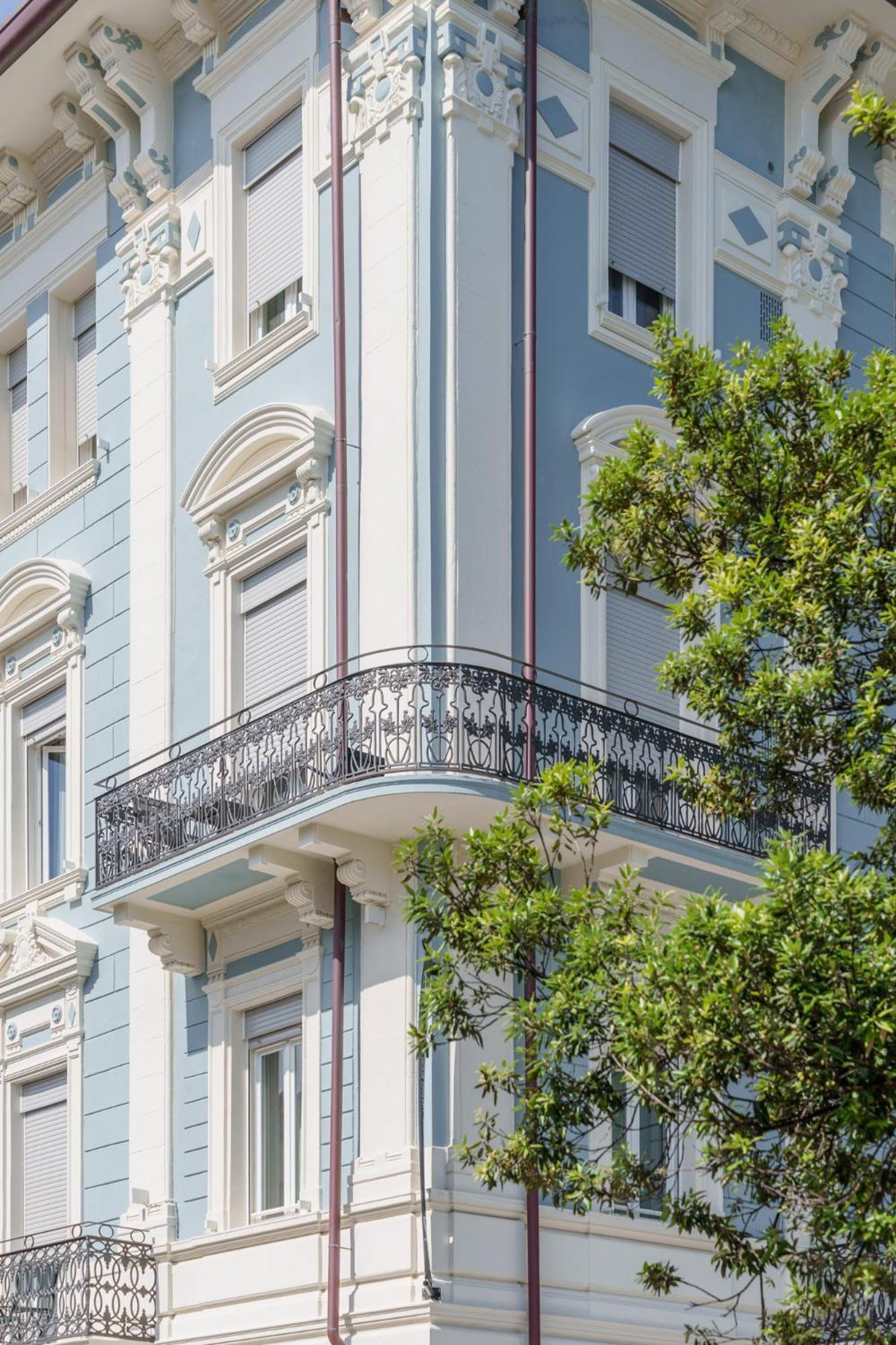 VI Suites Виареджо Екстериор снимка